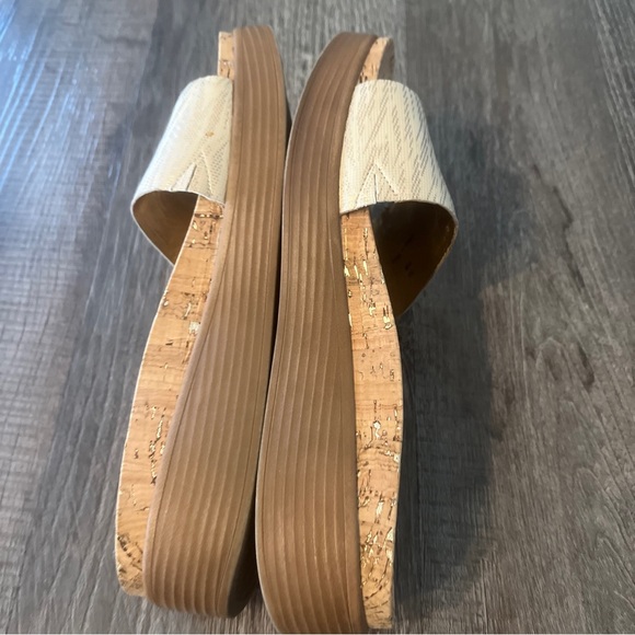 Donald J Pliner Sz 9.5 Fifi slip on thong cork gold metallic sandals EUC - Picture 5 of 8